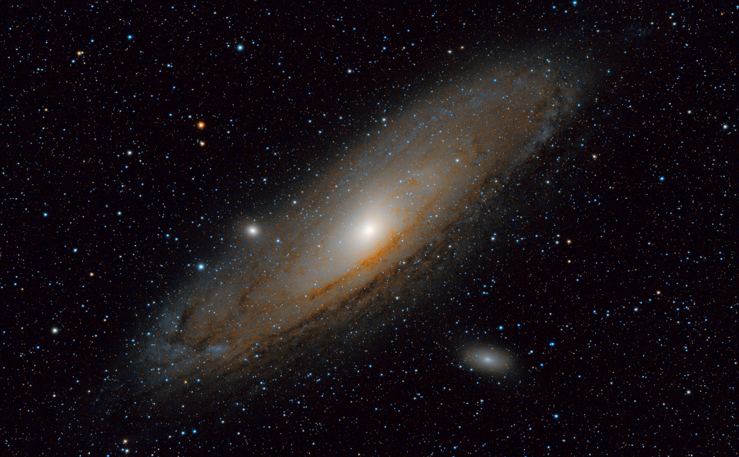 堆栈后的 M31 仙女座星系